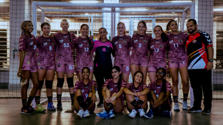 Éxito y Determinación: El Equipo Femenino de Gladiadores Destaca en el Torneo de la Liga Antioqueña de Balonmano