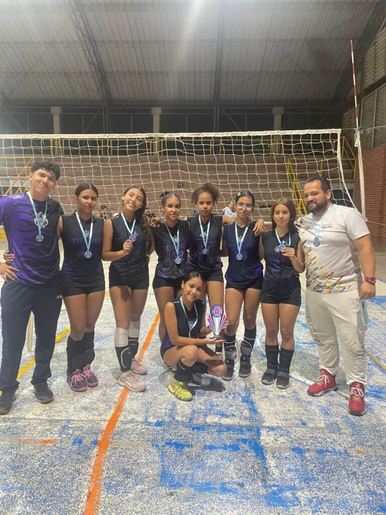 FINALISTAS CON CARÁCTER